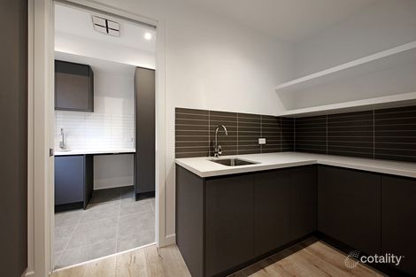 Property photo of 10A Mackie Road Bentleigh East VIC 3165