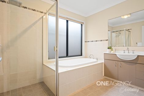 Property photo of 3 Loddon Circuit Albion Park NSW 2527