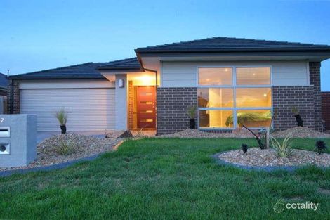 2 Garnet Cl, Skye, VIC 3977