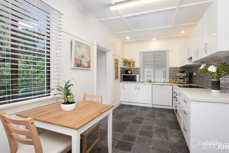 Property photo of 17 Harrogate Street Woolloongabba QLD 4102