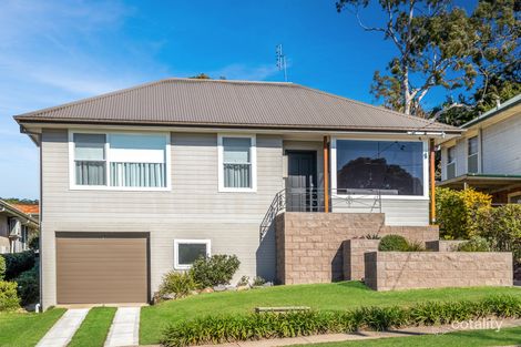 23 Clinton Ave, Adamstown Heights, NSW 2289