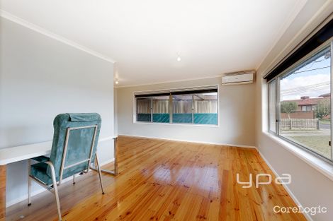 Property photo of 33 Cassandra Drive Gladstone Park VIC 3043