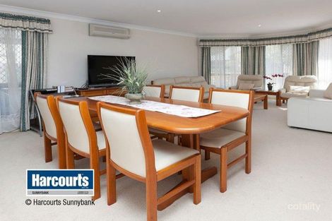 Property photo of 31 Lightwood Place Sinnamon Park QLD 4073