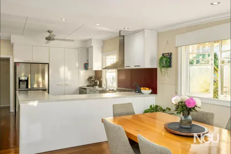 Property photo of 24 Queen Street Newtown QLD 4305