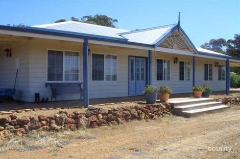 139 O'Connell Rd, Wandering, WA 6308