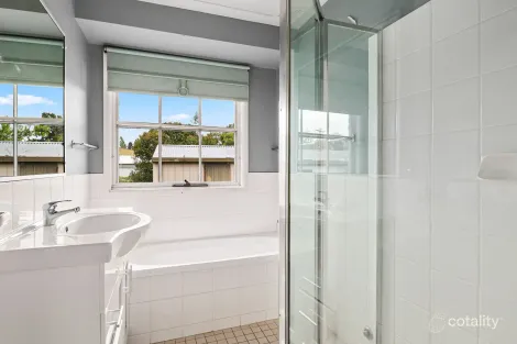 Property photo of 2 Koyong Close Moss Vale NSW 2577