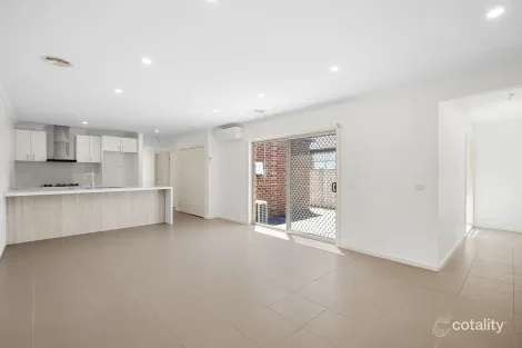 Property photo of 9 Beachside Crescent Point Cook VIC 3030