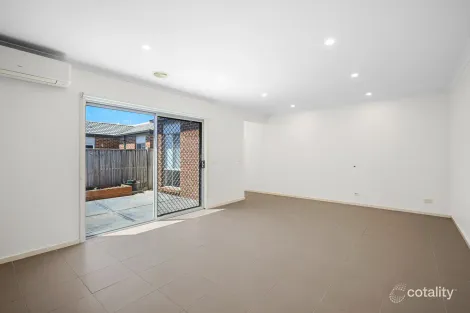 Property photo of 9 Beachside Crescent Point Cook VIC 3030