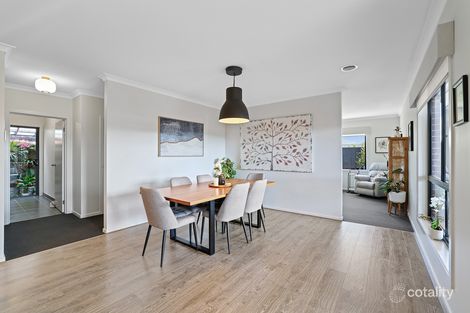 Property photo of 5 Heathland Avenue Warragul VIC 3820