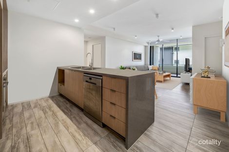 Property photo of 513/36 Anglesey Street Kangaroo Point QLD 4169