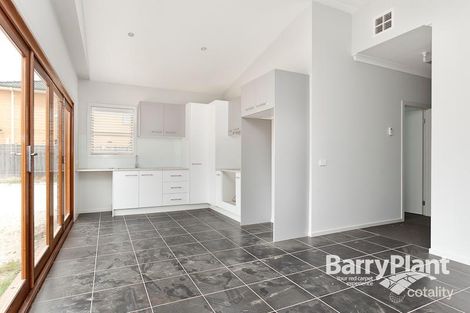 Property photo of 24/2-22 Breanne Place Keysborough VIC 3173