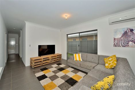 Property photo of 24 Whimbrel Crescent Coodanup WA 6210
