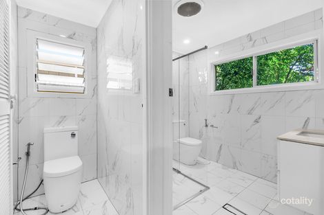 Property photo of 17 Kuranga Avenue Southport QLD 4215