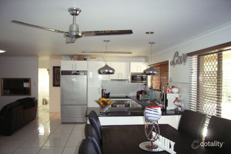 Property photo of 5 Davinelle Close Andergrove QLD 4740