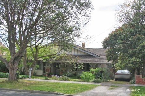 33 Bundoran Pde, Mont Albert North, VIC 3129