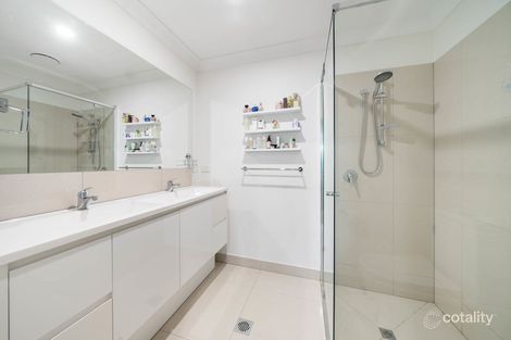 Property photo of 2/17 McInnes Crescent Glenvale QLD 4350
