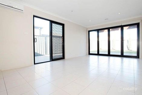 Property photo of 37 Manderston Avenue Derrimut VIC 3026