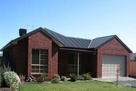 4 Railway Rd, Rochester, VIC 3561