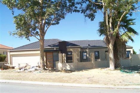 2 Chipala Rd, Westminster, WA 6061