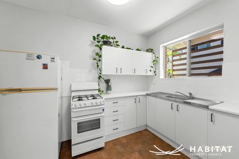 Property photo of 2/33 Thomas Street Greenslopes QLD 4120