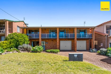 Property photo of 17 The Esplanade Caves Beach NSW 2281