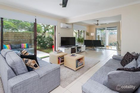 Property photo of 1/34 Milton Avenue Paradise Point QLD 4216