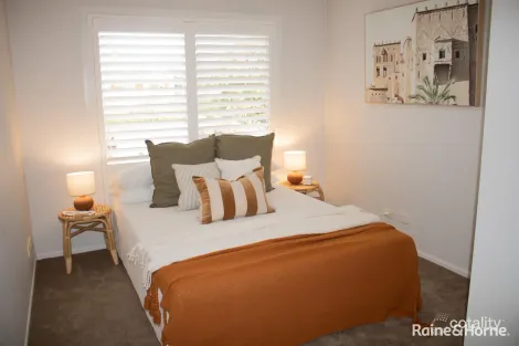 Property photo of 2 Drayton Crescent Thornton NSW 2322