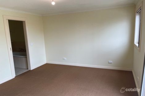 Property photo of 82 Rim Cross Drive Keilor East VIC 3033