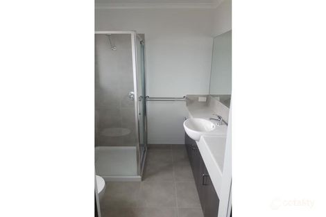 Property photo of 15 Douglas Street Kangaroo Flat VIC 3555