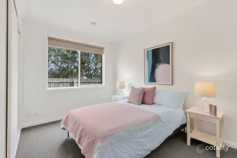 Property photo of 16 Thwaites Close Highton VIC 3216