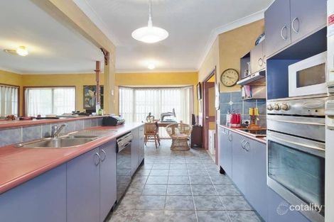 Property photo of 4 Kowandi Close Buff Point NSW 2262