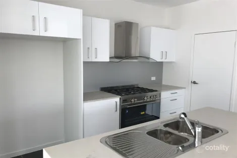 Property photo of 9 Birdie Place Carbrook QLD 4130