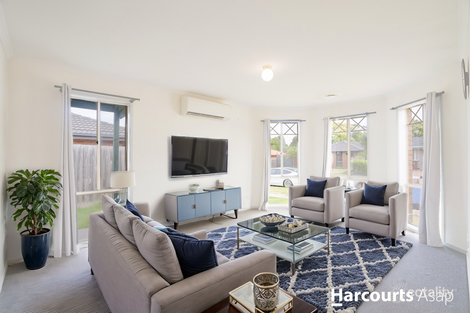 Property photo of 2 Heywood Crescent Cranbourne North VIC 3977