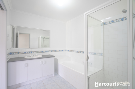 Property photo of 2 Heywood Crescent Cranbourne North VIC 3977