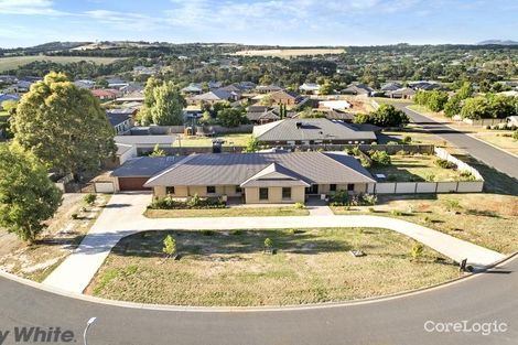 Property photo of 15 Francis Close Romsey VIC 3434