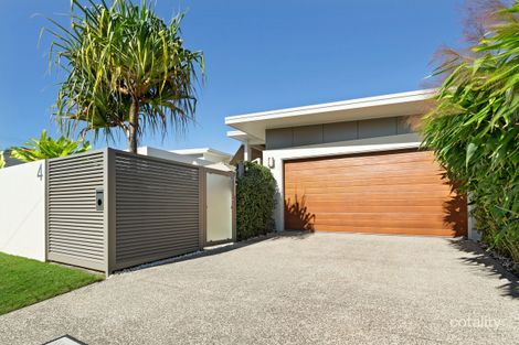 4 Drome St, Biggera Waters, QLD 4216