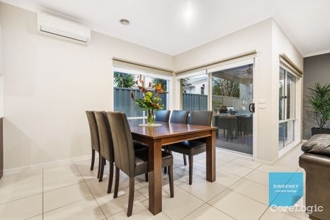 Property photo of 6 Scotsburn Place Caroline Springs VIC 3023