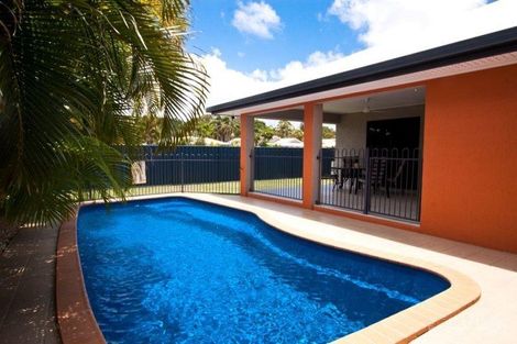 Property photo of 2 Seaside Place Blacks Beach QLD 4740