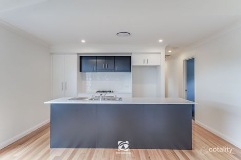 Property photo of 3B Coach Crescent Currans Hill NSW 2567