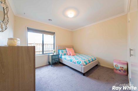 Property photo of 10 Princeton Place Cranbourne West VIC 3977