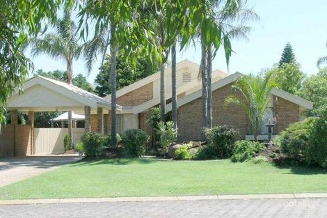 Property photo of 33 Lakeshore Close Ballajura WA 6066