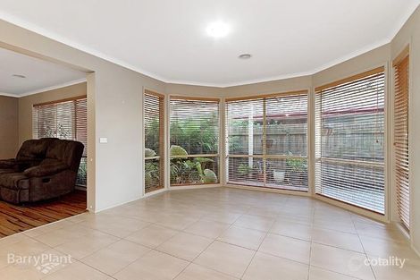 Property photo of 19 Castleridge Court Narre Warren South VIC 3805