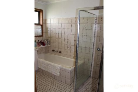 Property photo of 2/11 View Street Kangaroo Flat VIC 3555