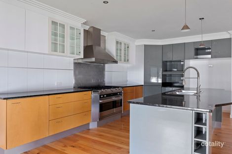 Property photo of 19 Irrabella Place Kangaroo Flat VIC 3555