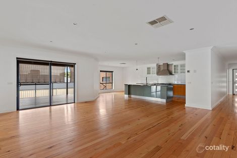 Property photo of 19 Irrabella Place Kangaroo Flat VIC 3555