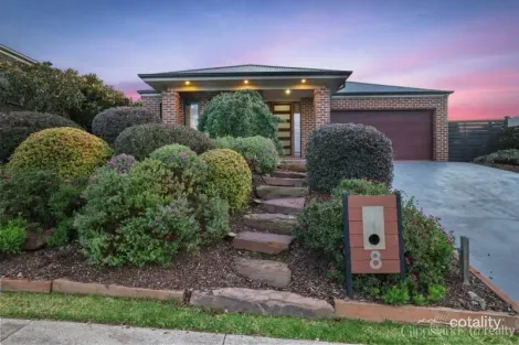 8 Byron Dr, Drouin, VIC 3818