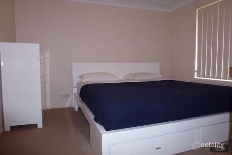 Property photo of 2 Greenock Court Cameron Park NSW 2285