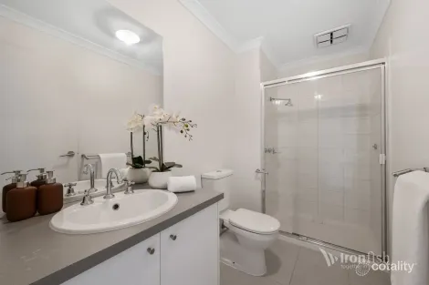 Property photo of 33 Chapel Street Point Cook VIC 3030