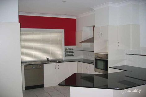 Property photo of 2/17 The Grange Hillvue NSW 2340