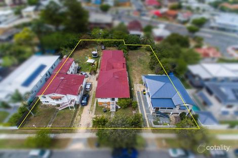 13 Bardsley Ave, Greenslopes, QLD 4120